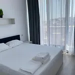 Апартаменты Aquazure Studio